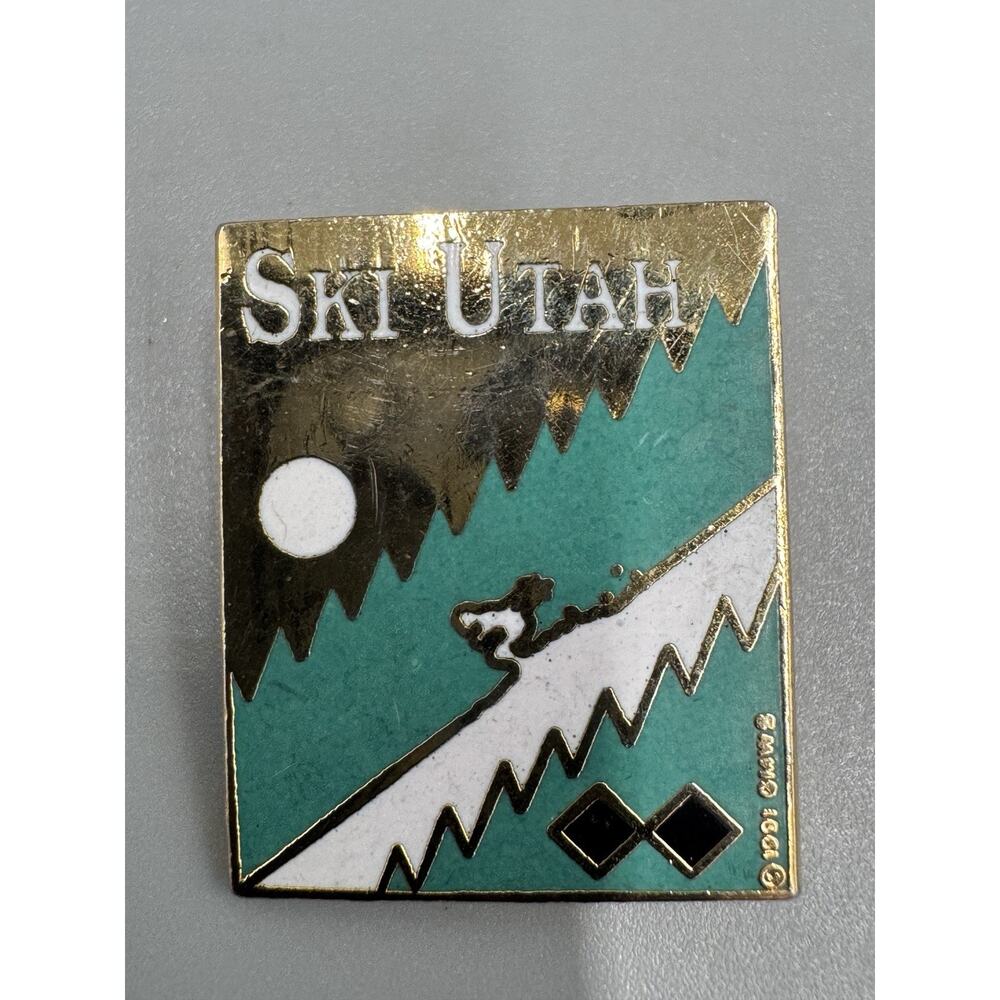 Vintage Ski Utah Resort Souvenir Lapel Pin Badge